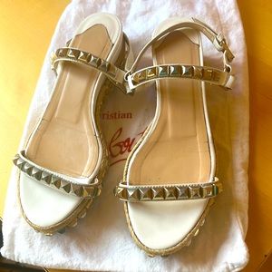 White leather studded Christian louboutin wedge sandals pyraclou womens size 8